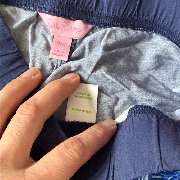 Lilly Pulitzer Navy and Blue Floral Wide Leg Pants - Picture 4 of 6